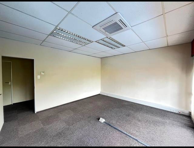 BUSINESS PROPERTY TO RENT IN BRACKENHURST